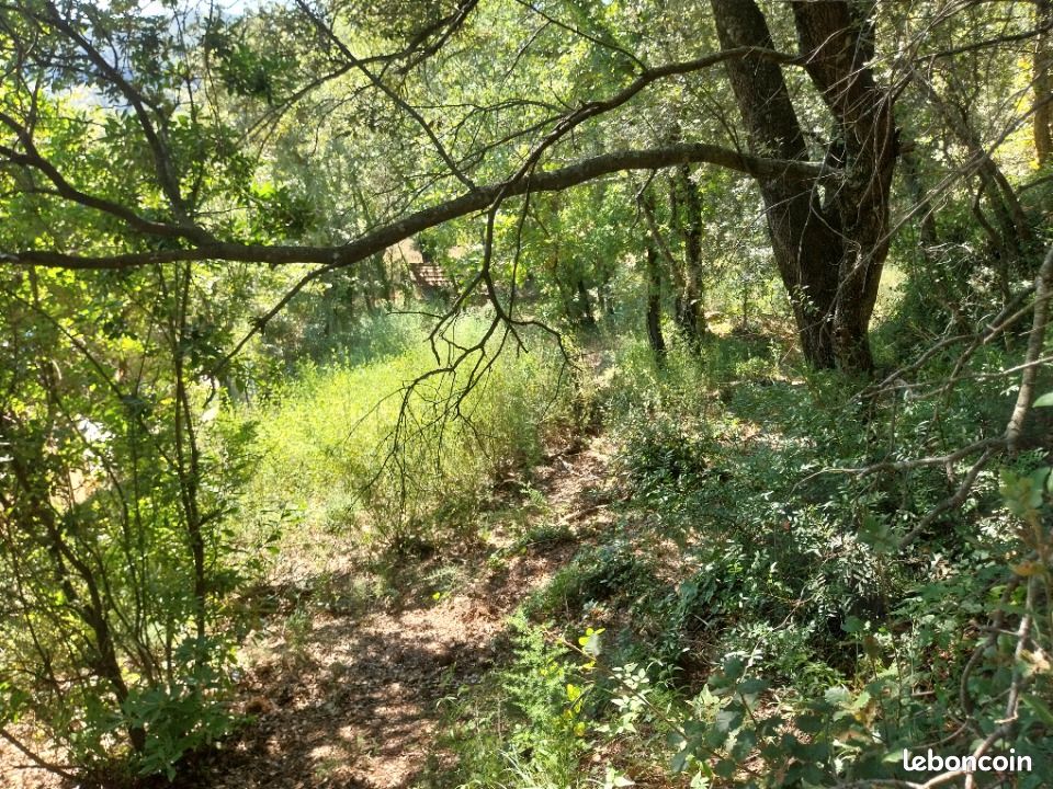 Terrain 1 000 m² Flayosc · 140 000 €