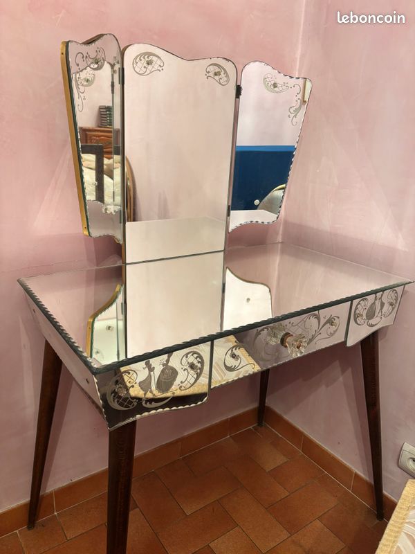 Coiffeuse style vénitien vintage , année 50/60 avec miroir triptyque - Verre gravé (image 1)