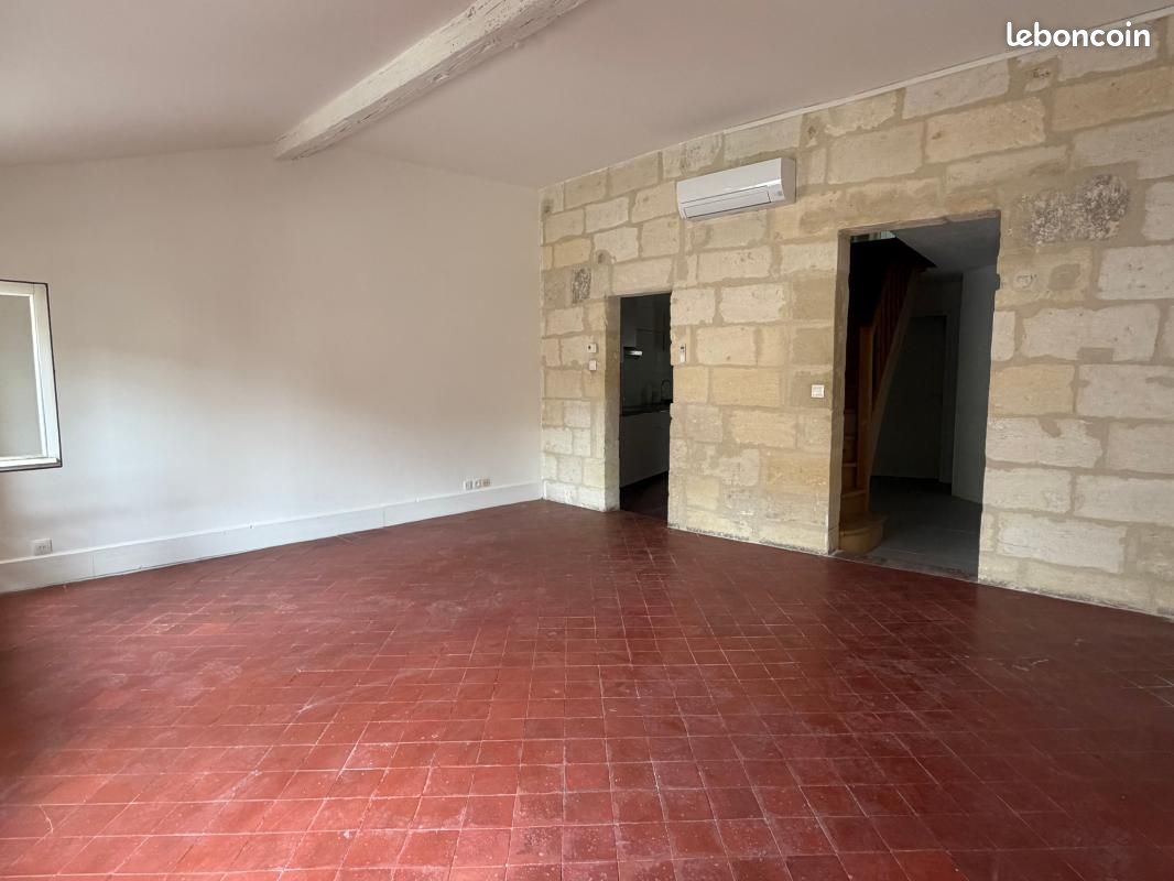 Appartement 5 pièces 102 m² · à Beaucaire · 102 m² · 790 €/mois