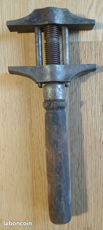 Outil Ancien Clé À Molette Anglaise Objet Ancien Old Tool