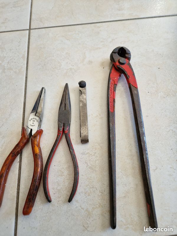 Ancienne Pince Tenaille à Griffes – Outil Spécial Rare – France