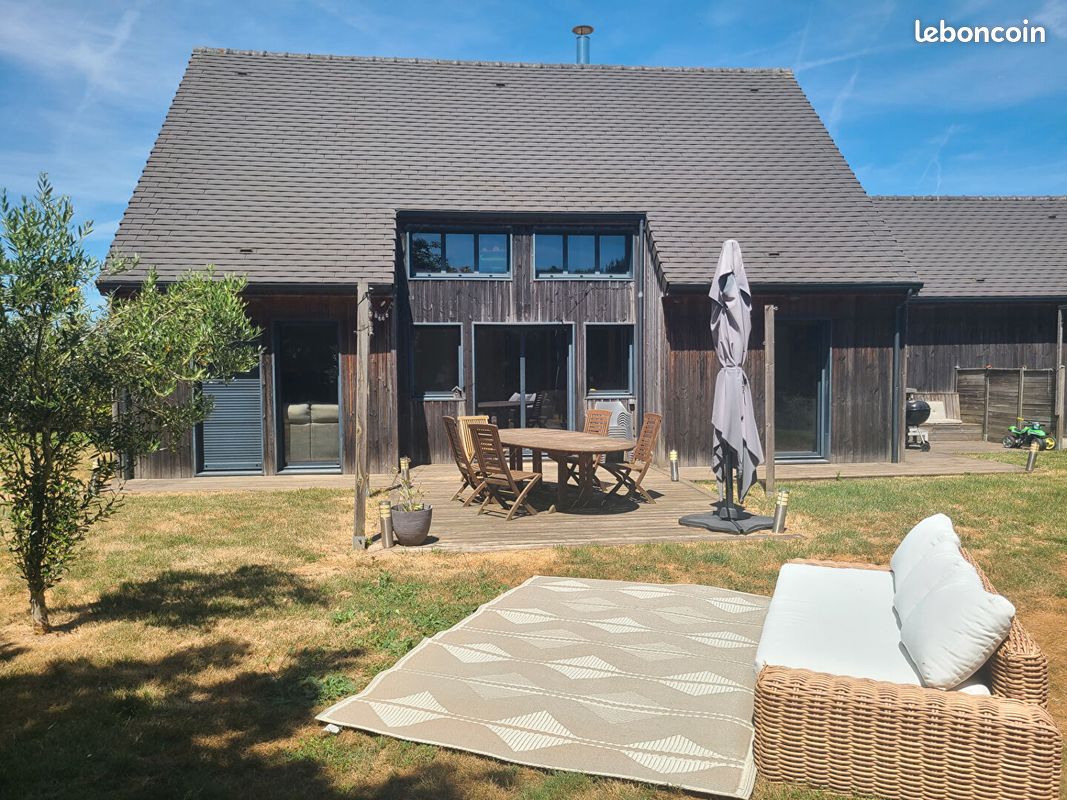 Maison 6 pièces 130 m² · à Thoiry · 130 m² · 470 000 €