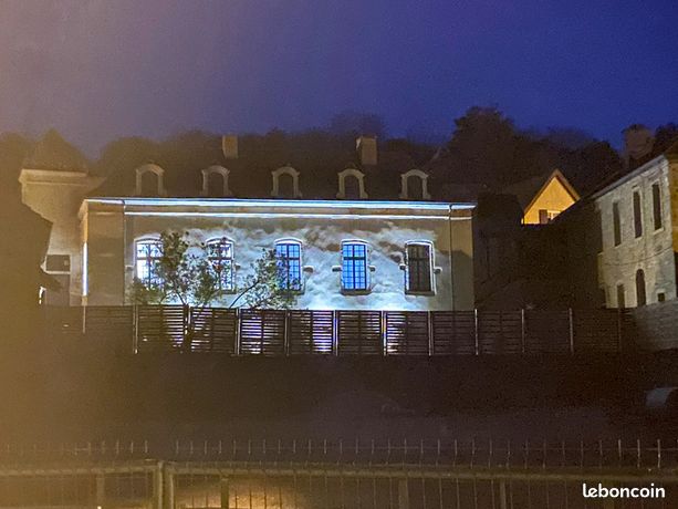 Château 6 pièces 200 m²