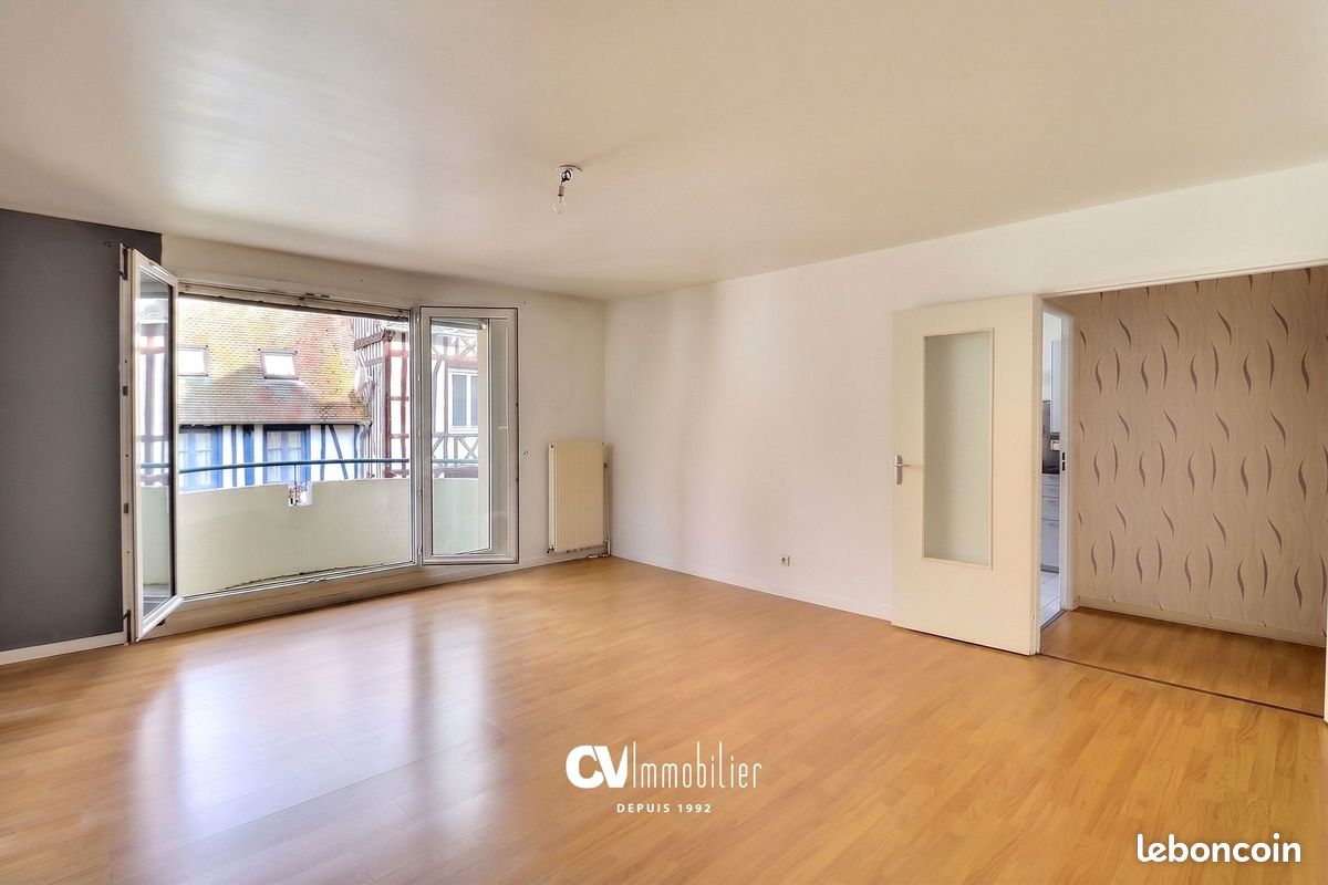Appartement 3 pièces 79 m² · à Louviers · 79 m² · 830 €