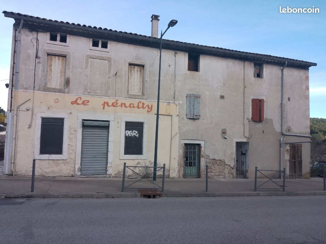 Bâtisse de 500 M2 (image 1)