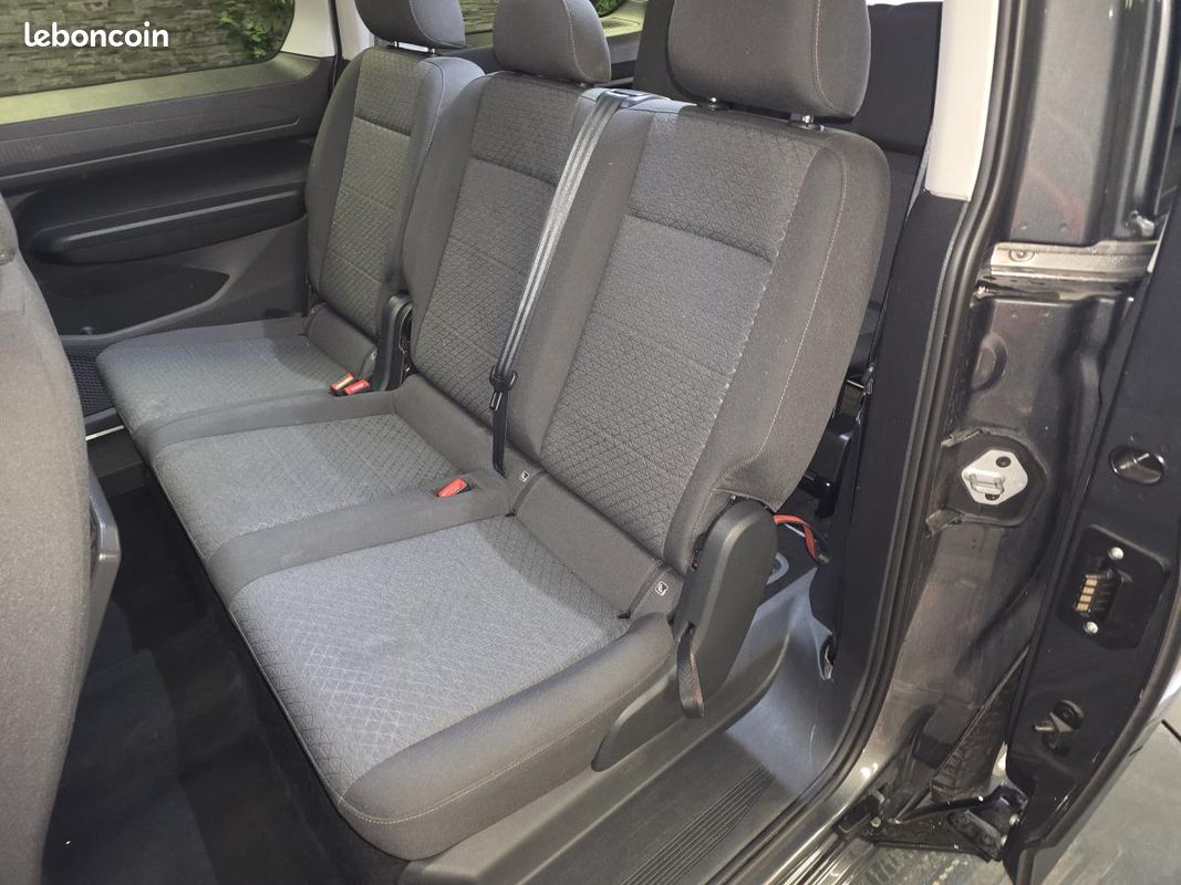 FORD TRANSIT CONNECT/TOURNEO CONNECT Tourneo Connect 2.0 EcoBlue - 102- 7pl Titanium (image 16)