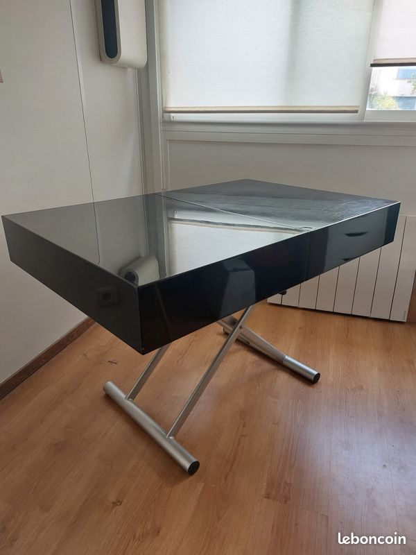 Table extensible relevable noir laquée (image 2)