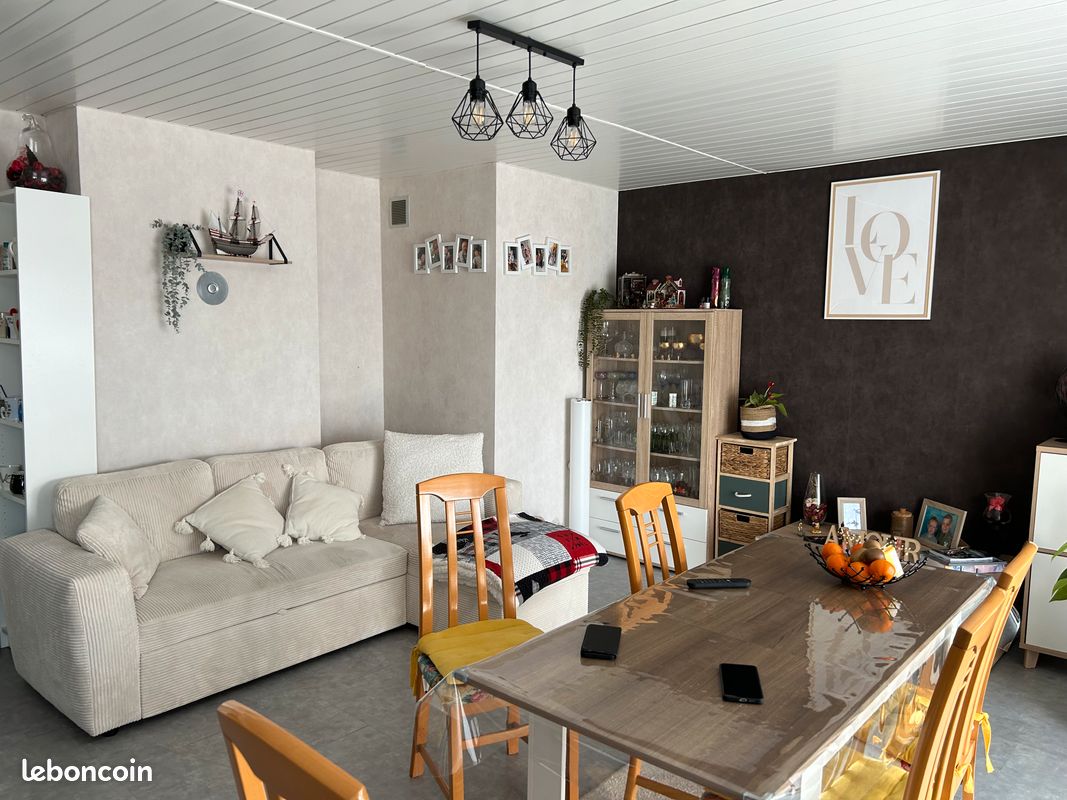 Appartement 4 pièces 87 m² · à Frasne · 87 m² · 900 €