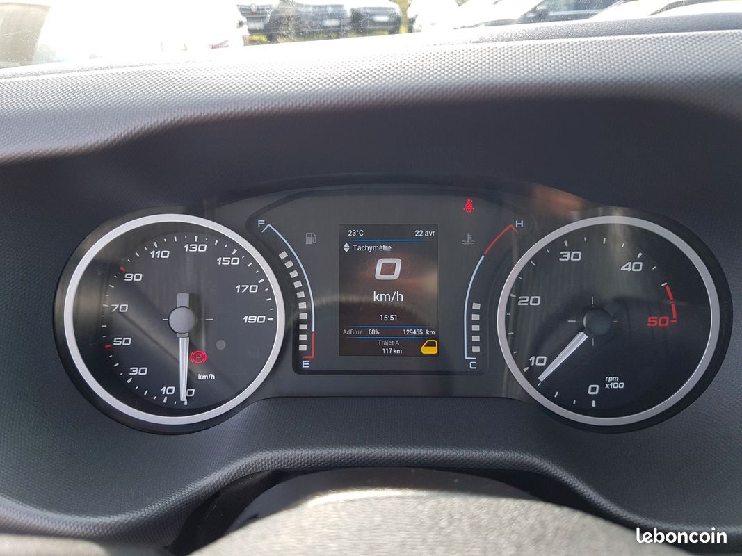 Iveco Daily V (2) 35C18 3.0 HPI 180 3T5 BVM6 Dépanneuse Porte Voiture Plateau Coulissant 131.002 Km (image 21)