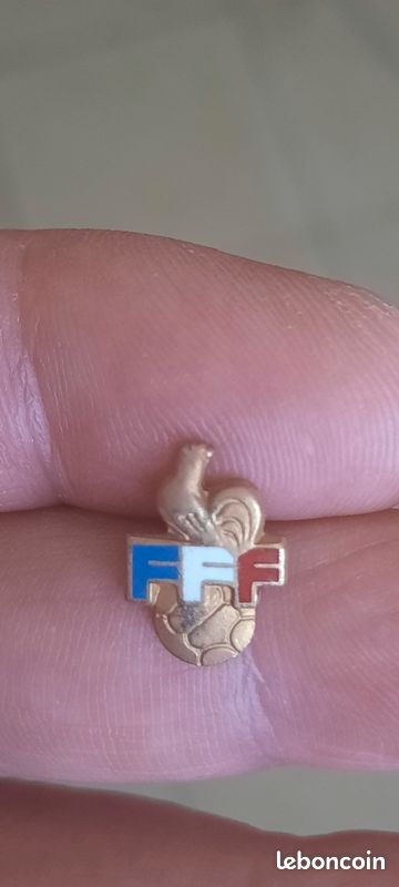 1950 RARE Arthus bertrand paris ancienne insigne badge MASERATI TRIDENT