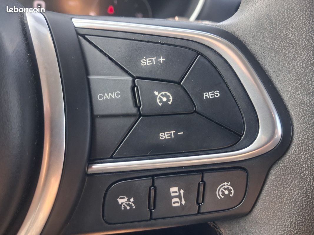 Fiat Tipo Lounge 1.6 Multijet 130 - 5 Places - GPS - Caméra (image 9)