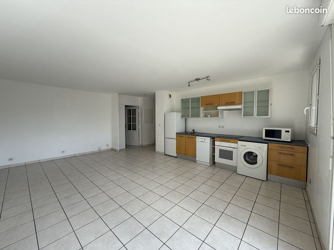 Appartement a louer - 3 pièce(s) - 62 m2 - Surfyn