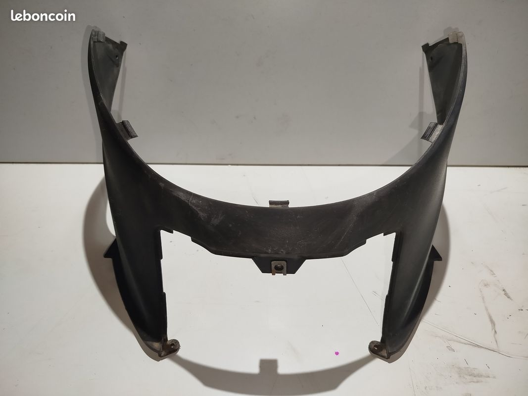 Plastique central DAELIM CORDI 50 ( 80151-SE4-0070 ) (image 1)