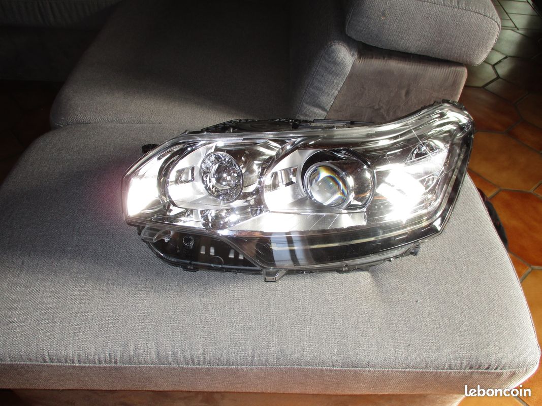 Phare citroen c5 gauche (image 1)