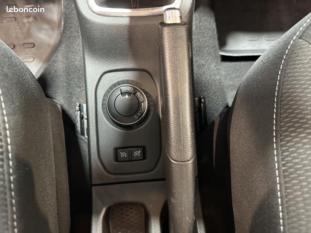 Dacia Duster Blue dCi 115 4x4 Essentiel (image 13)