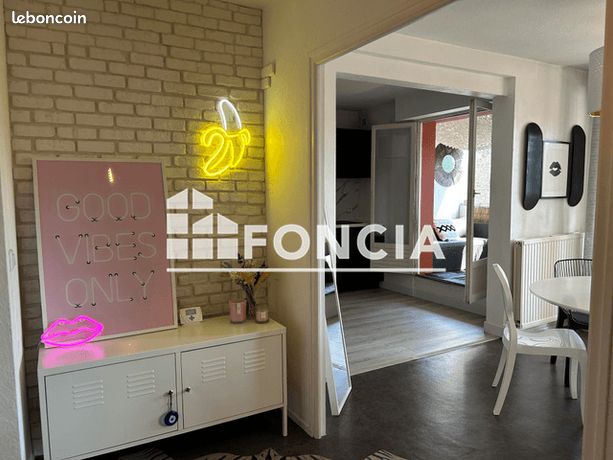 https://img.leboncoin.fr/api/v1/lbcpb1/images/a8/2a/99/a82a99626c72dfd4fc755a1f97d5d6d5af8b04ed.jpg?rule=ad-image
