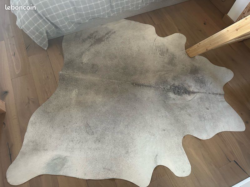 Grand Tapis En Véritable Peau De Vache – Naturel, Brut, Très Bel état