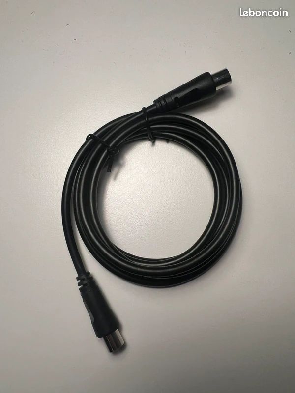 Câble Coaxial D'Antenne 1,5 M – Neuf, Blindé, Sans Marque