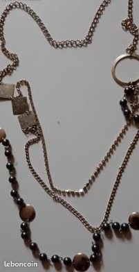 2 Colliers Pendentifs Fantaisies jamais Portés (image 3)