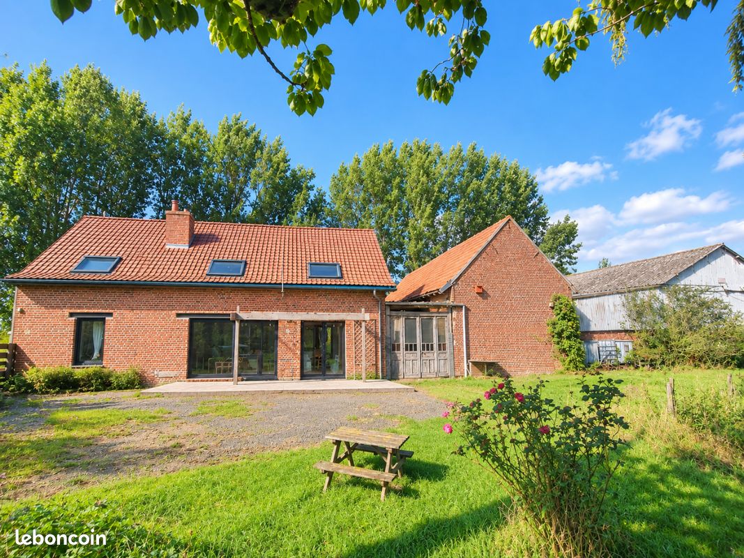 Maison 5 pièces 131 m² · à Le Doulieu · 131 m² · 320 000 €