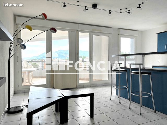 Appartement 2 pièces 45 m² · à Voiron · 45 m² · 750 €