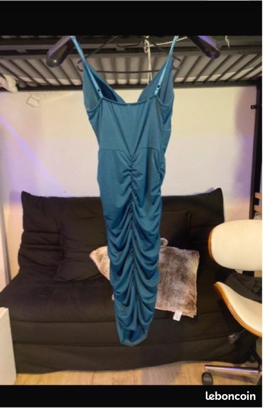 Robe moulante (image 2)