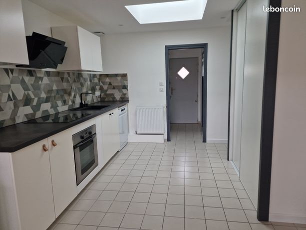 A louer petite maison T2 meublée