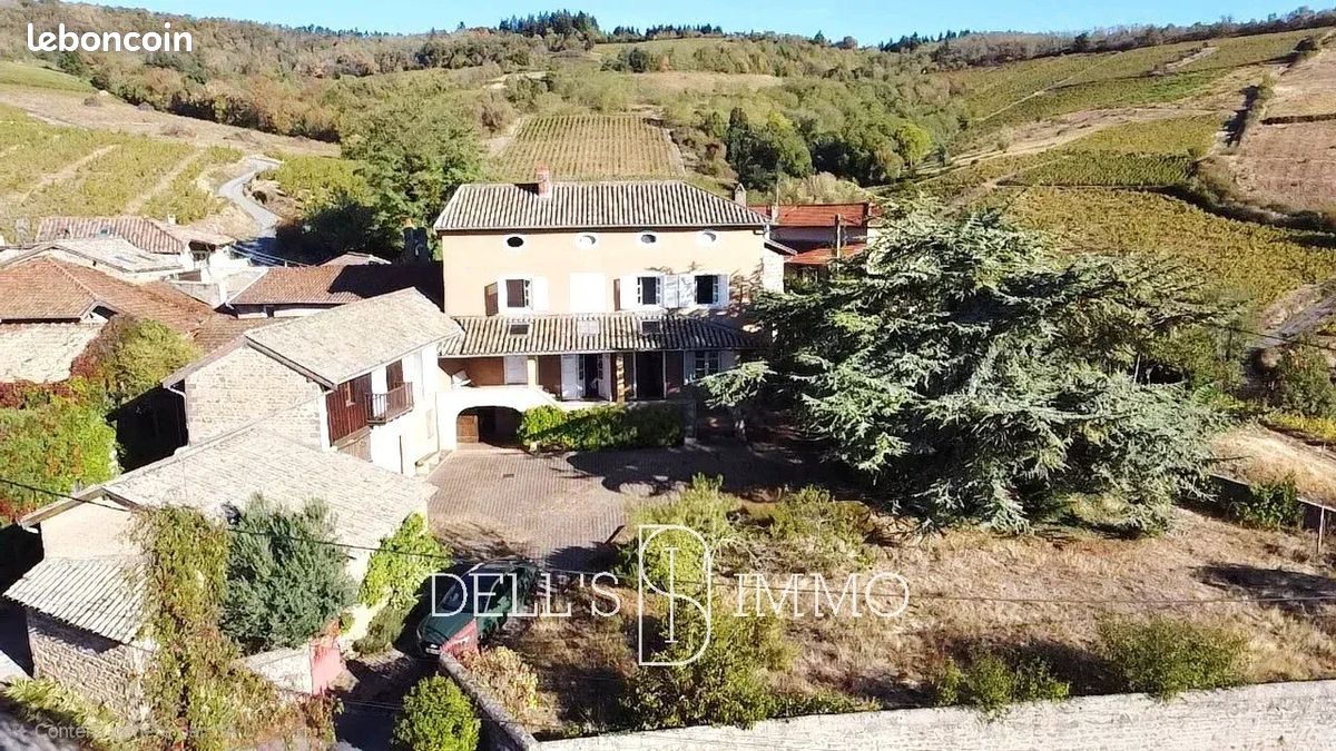 Maison 9 pièces 190 m² · à Chiroubles · 190 m² · 298 000 €