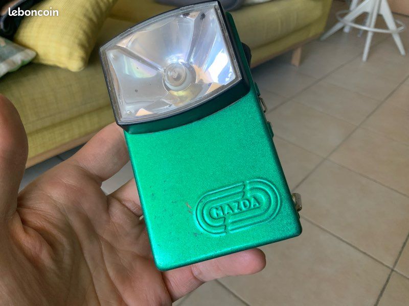 Mazda lamp Banque de photographies et d'images à haute résolution - Alamy