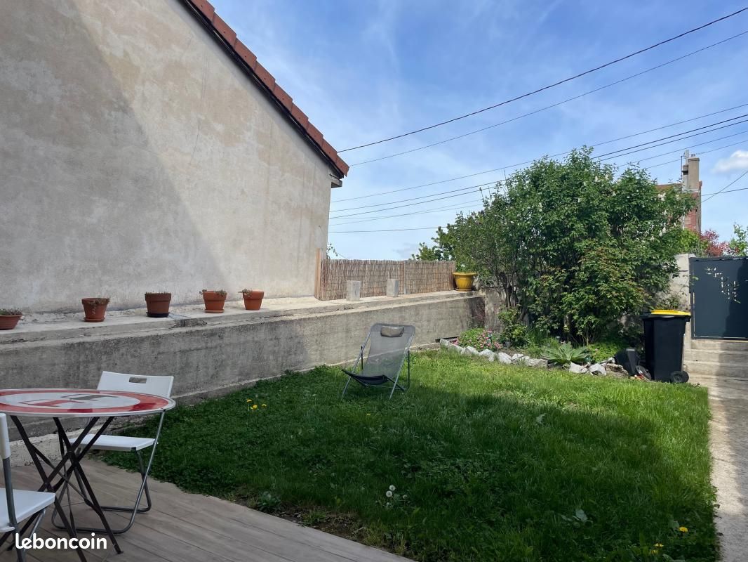 Maison 3 pièces 80 m² · à Saint-Étienne · 80 m² · 160 000 €
