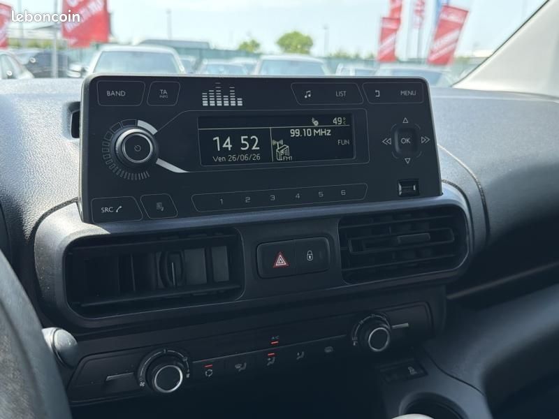 Citroen Berlingo Van M 650kg BlueHDi 75 S&S Control (image 22)