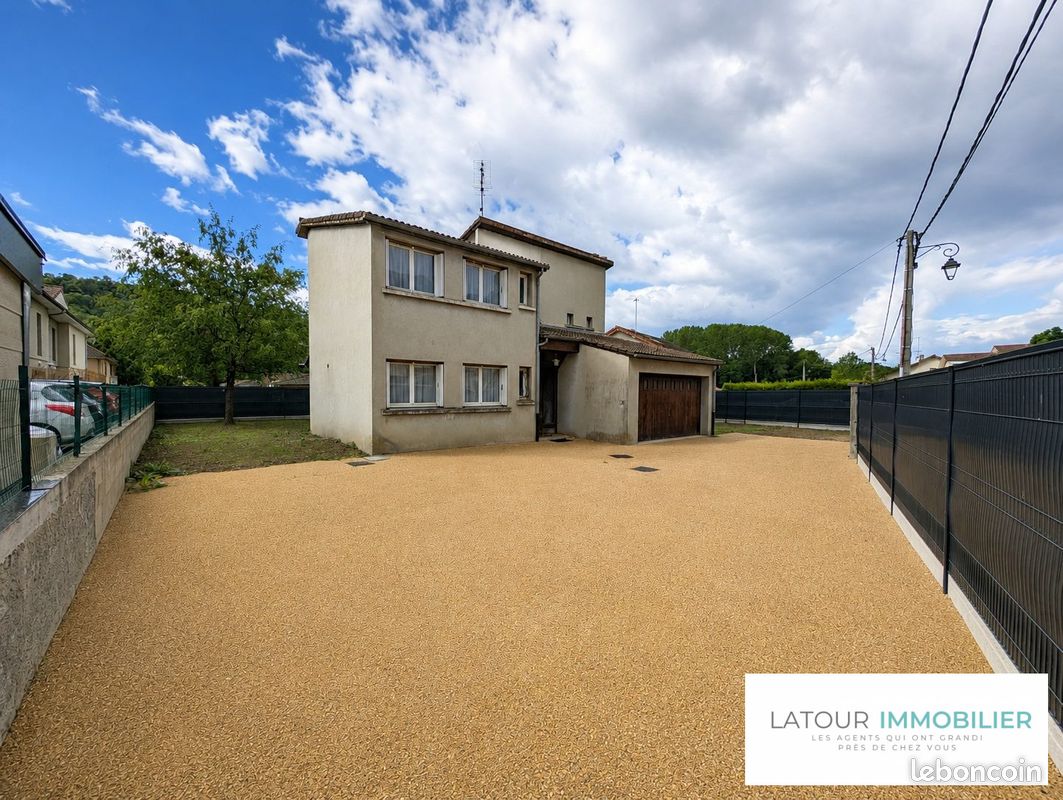 Maison 6 pièces 145 m² · à Bourgoin-Jallieu · 145 m² · 269 500 €