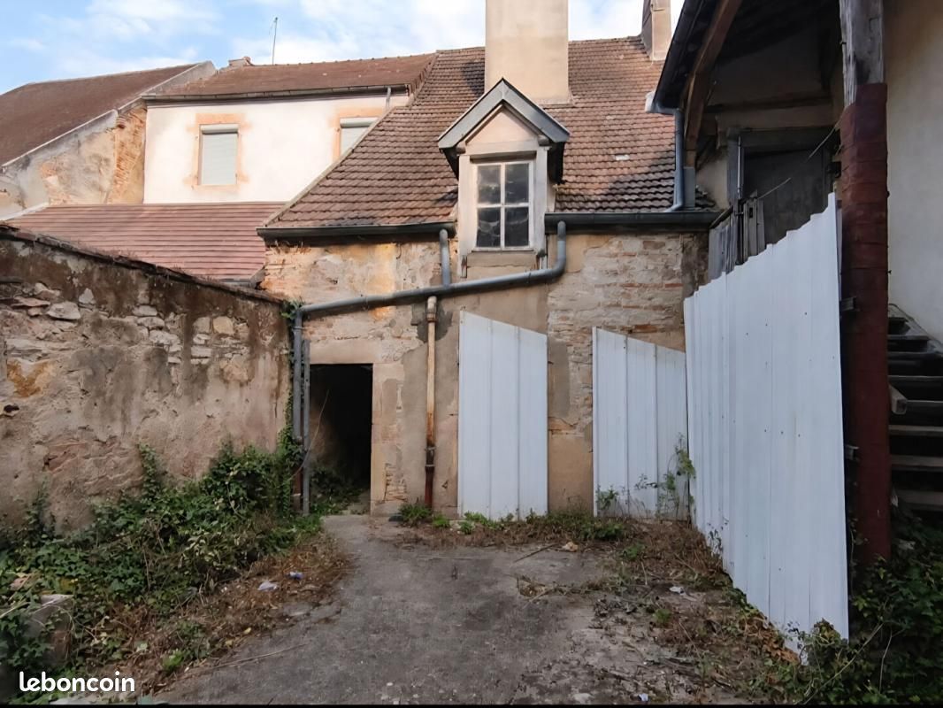 Maison 4 pièces 85 m² · à Auxonne · 85 m² · 56 000 €