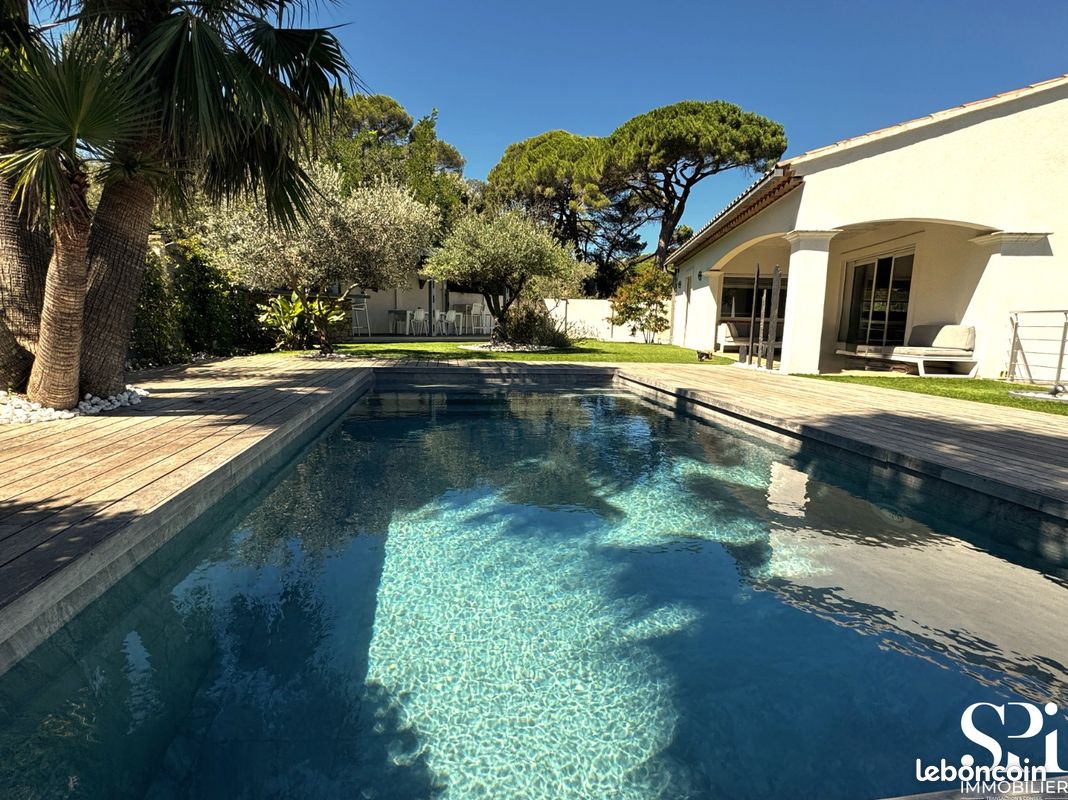 Maison 5 pièces 180 m² · à La Seyne-sur-Mer · 180 m² · 1 280 000 €