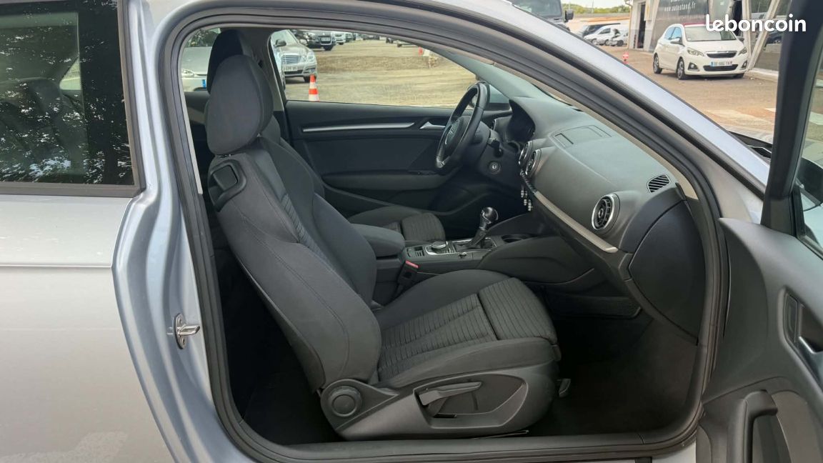 Audi A3 1.6 TDI 110 Ambition Luxe S tronic 7 (image 9)