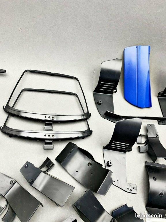 Pièces détachées Pocher 1/8 Porsche et F40 et Testararossa (image 8)