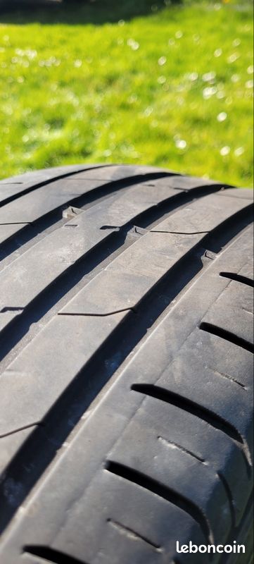 Pneus 225/45R18 (image 2)
