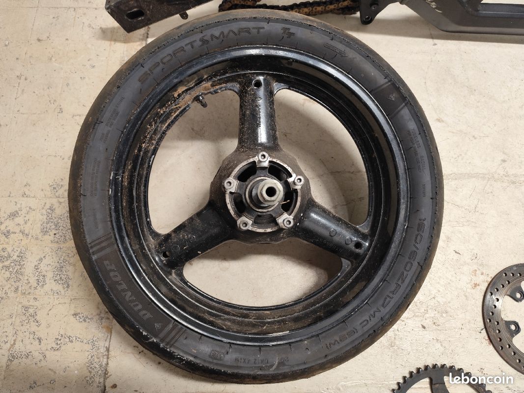 Jante arrière Suzuki sv650 injection (image 1)