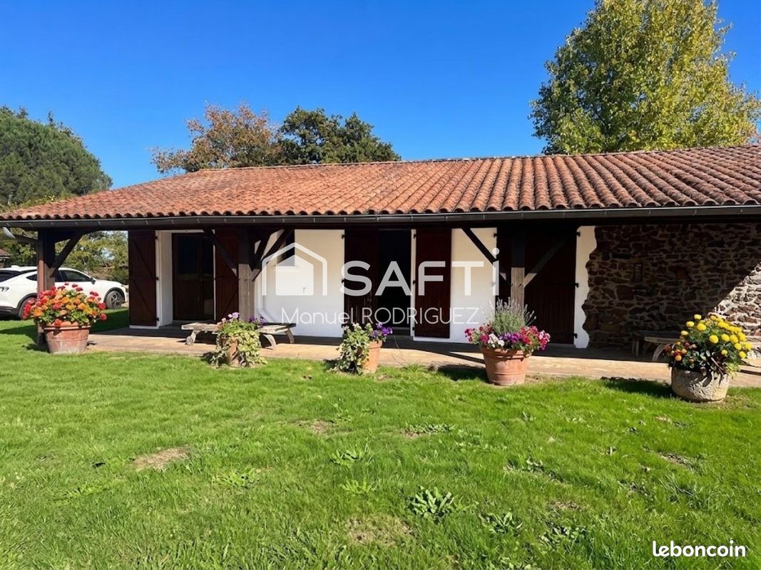 Maison 10 pièces 160 m² · à Sore · 160 m² · 246 000 €