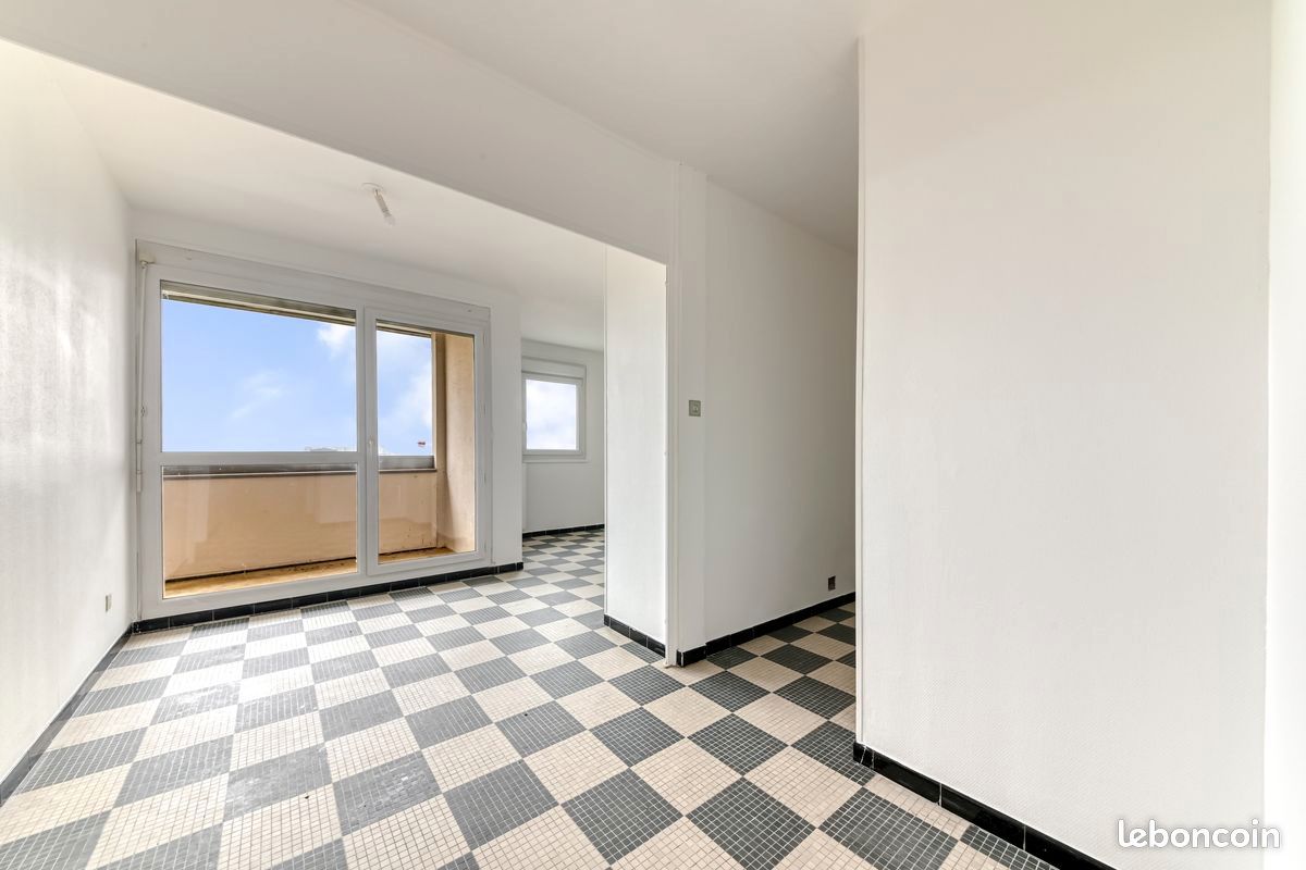 Appartement 3 pièces 70 m² · à Écully · 70 m² · 159 000 €