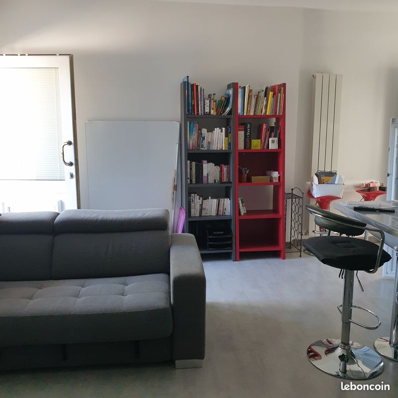 T3 meublé à Aubagne pour 4 max., haut de villa, terrasse et cour (image 5)