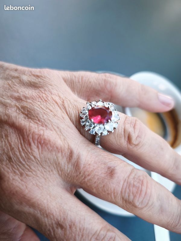 Magnifique bague pompadour rubis et diamant fantaisie (image 1)