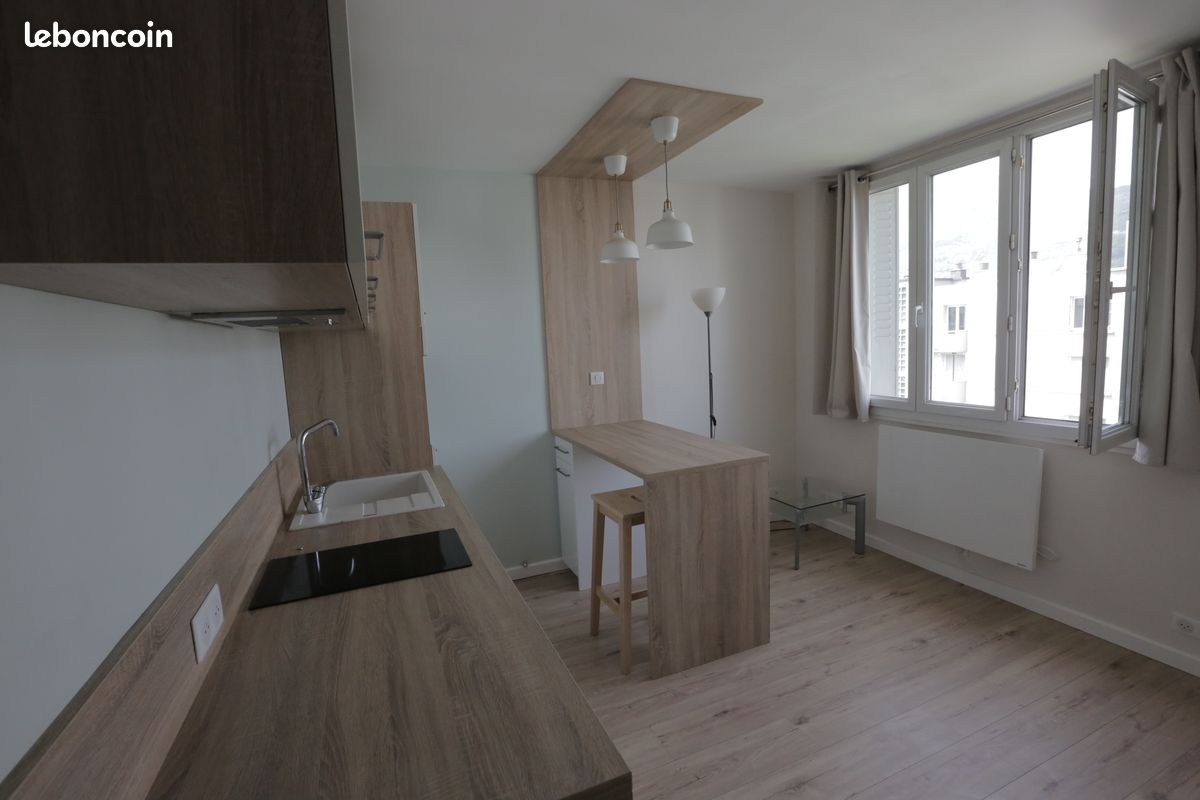 Appartement 2 pièces 27 m² · à Grenoble · 27 m² · 560 €