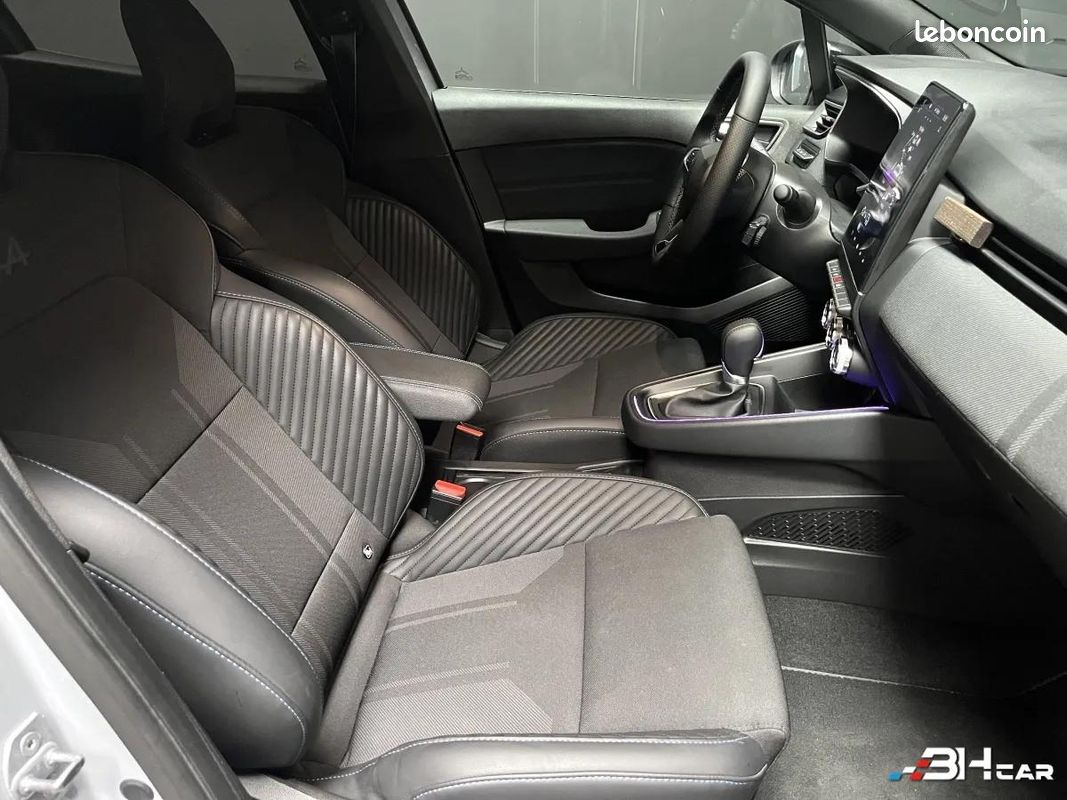 Renault Clio 1.6 E-Tech 145ch Full Hybrid Esprit Alpine (image 10)