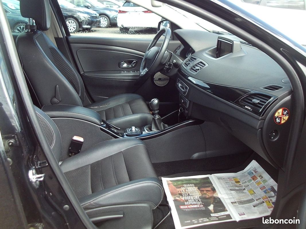 Renault MEGANE III 1.6 DCI 130CH BOSE BV6 5 PORTES (image 7)