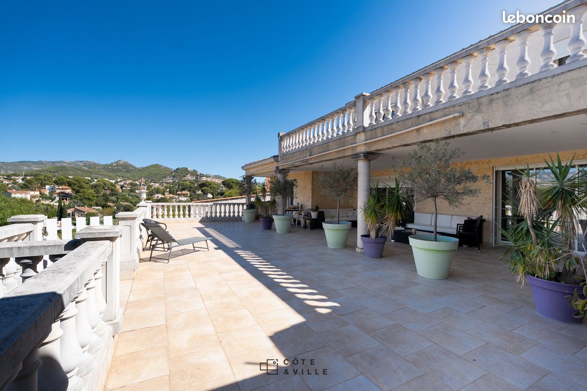 Maison 5 pièces 330 m² · à Allauch · 330 m² · 950 000 €