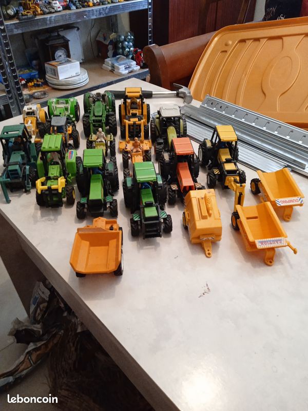 Lot de divers tracteurs (image 2)