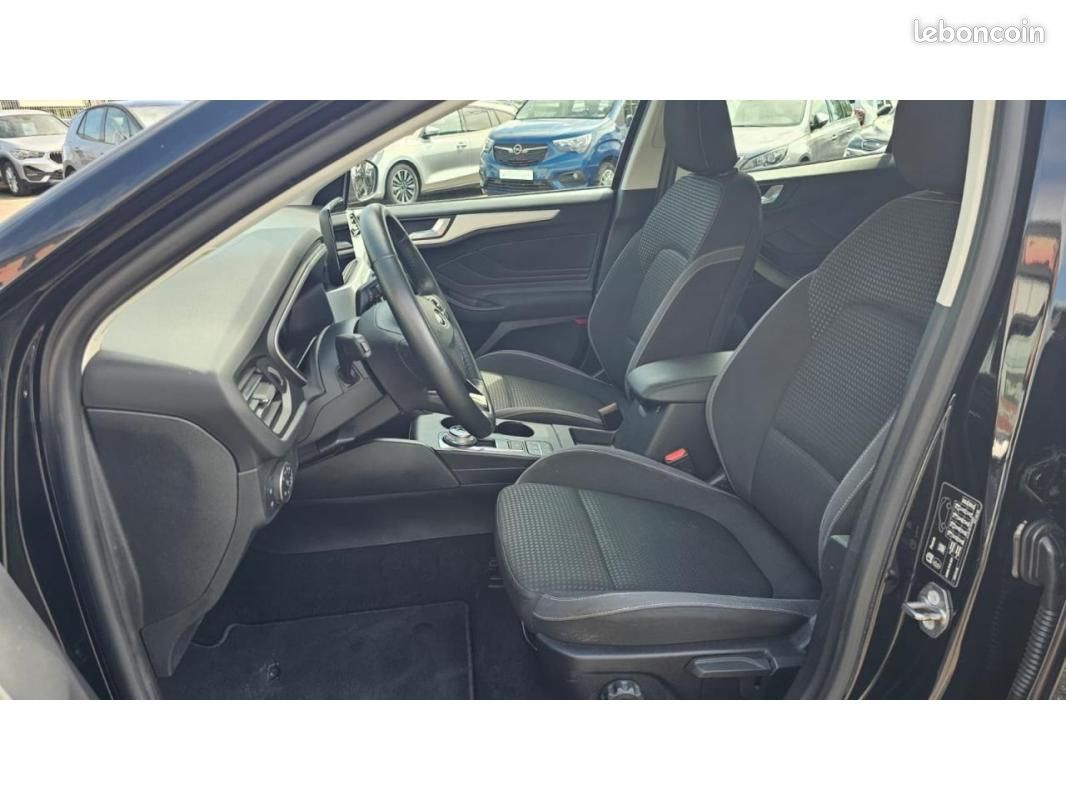Ford Focus SW Connected 1.5 EcoBlue 120cv BVA inclus Camera de Recul + Attelage + Avertisseur ang... (image 14)