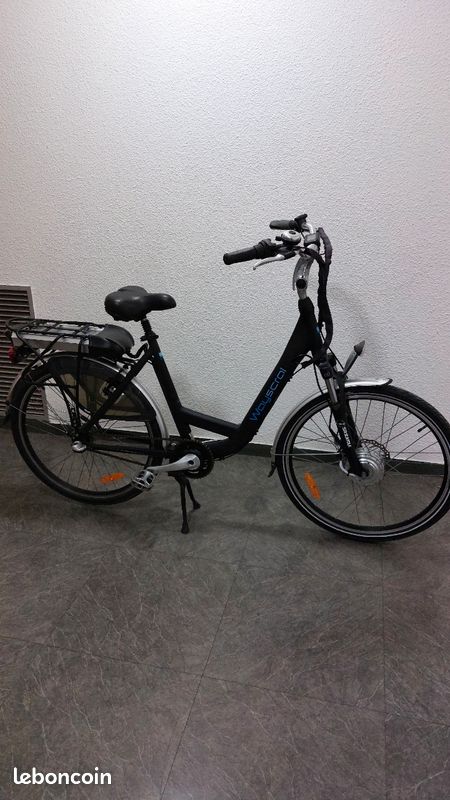 Vélo électrique wayscral équipe d'une fourche télescopique freins à disques mécanique batterie d’origine 36V-10AM cadre taille M jantes en aluminium26" roule parfaitement en très bon état général (image 8)