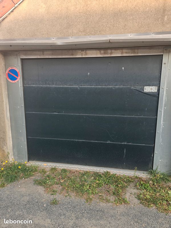 Location garage · à Buzançais · 55 €/mois